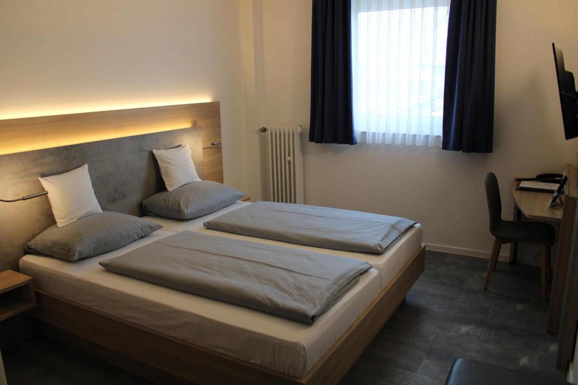 Отель Am Vogelsanger Weg 3*