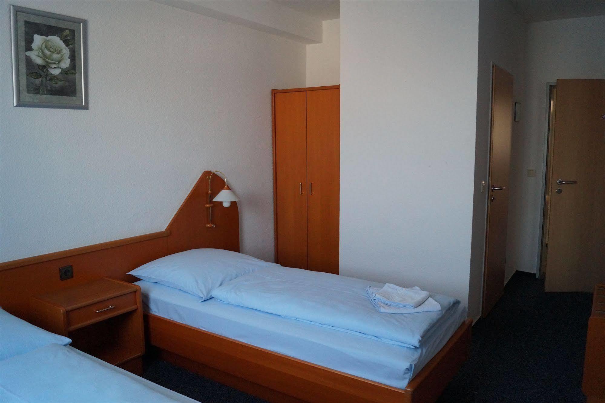 Am Vogelsanger Weg 3* Düsseldorf